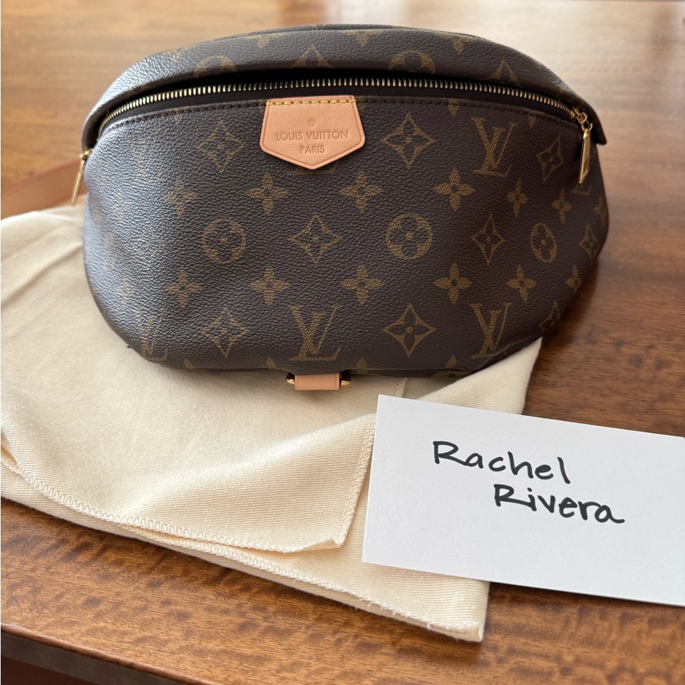 🚫SOLD🚫 Louis Vuitton Monogram Canvas Pouch